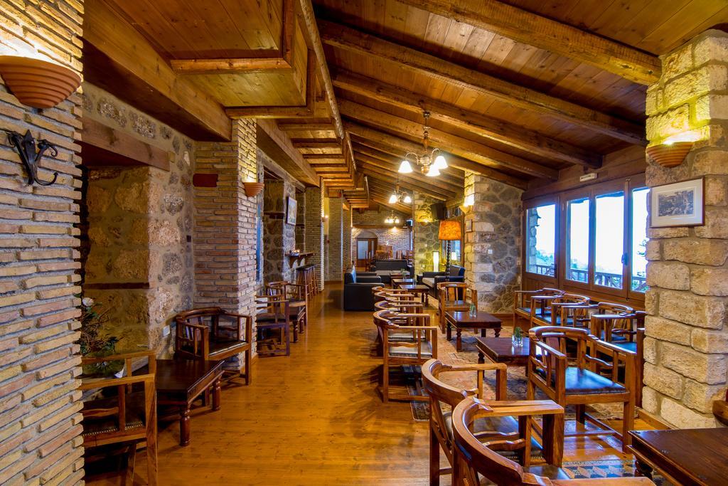 Pigi Tarlampa Hotel 아노 트리칼라 외부 사진
