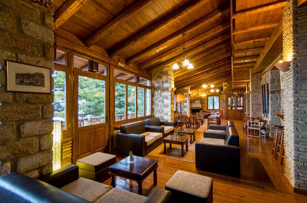 Pigi Tarlampa Hotel 아노 트리칼라 외부 사진
