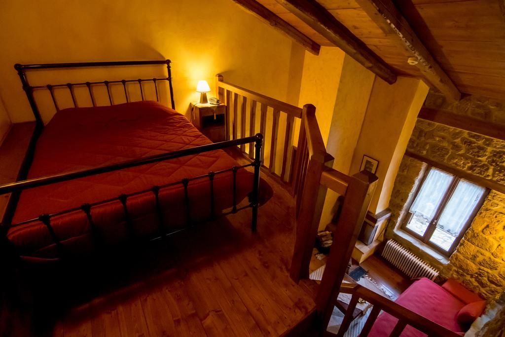 Pigi Tarlampa Hotel 아노 트리칼라 객실 사진