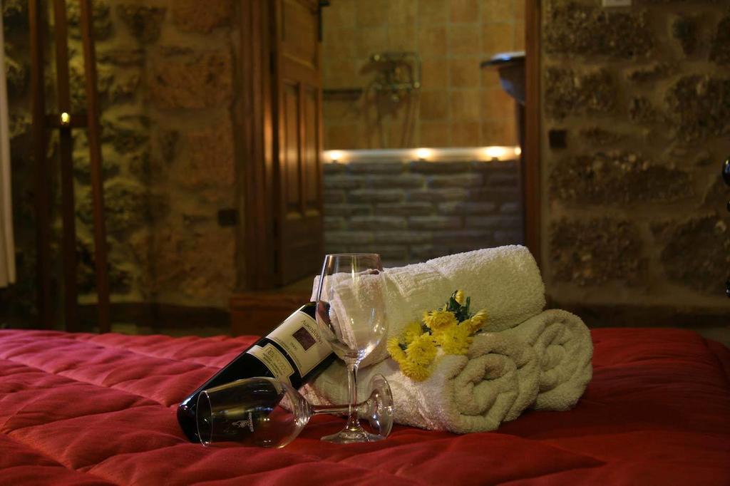 Pigi Tarlampa Hotel 아노 트리칼라 외부 사진