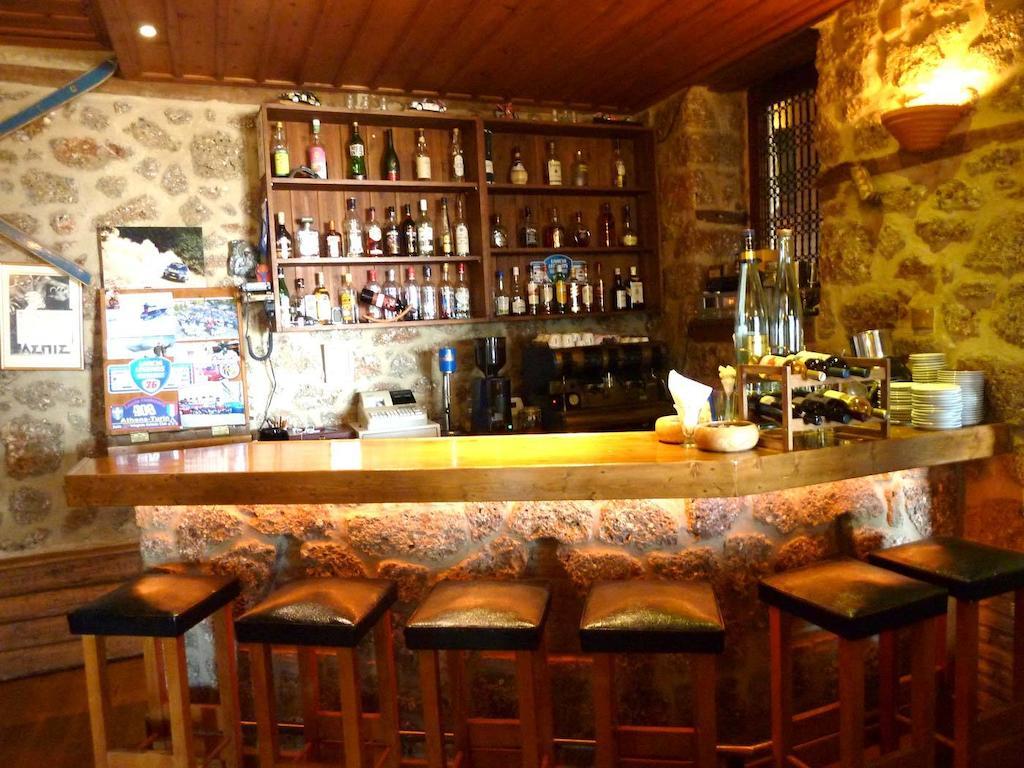 Pigi Tarlampa Hotel 아노 트리칼라 외부 사진